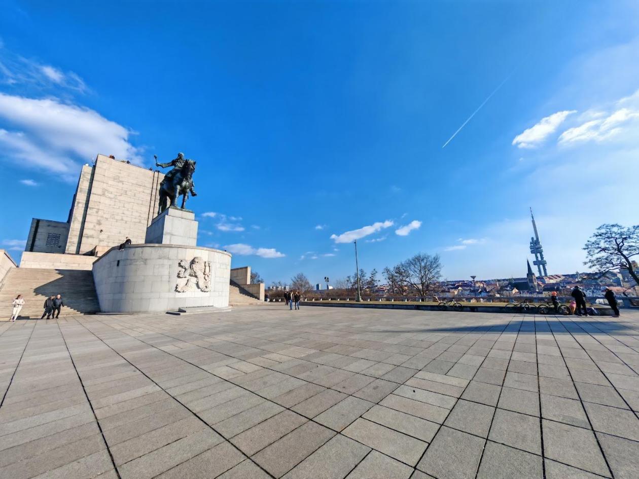 In Zizkov -301- * Prag